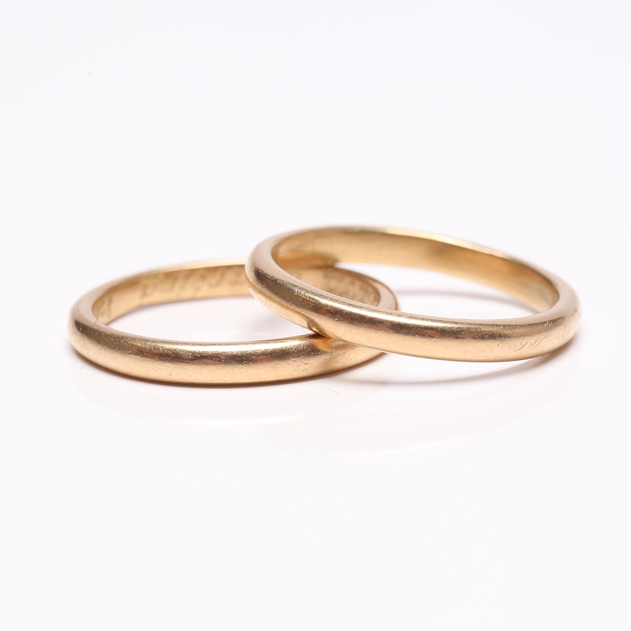 RINGS, 2pcs, 18K gold, weight approx 5.3gram.