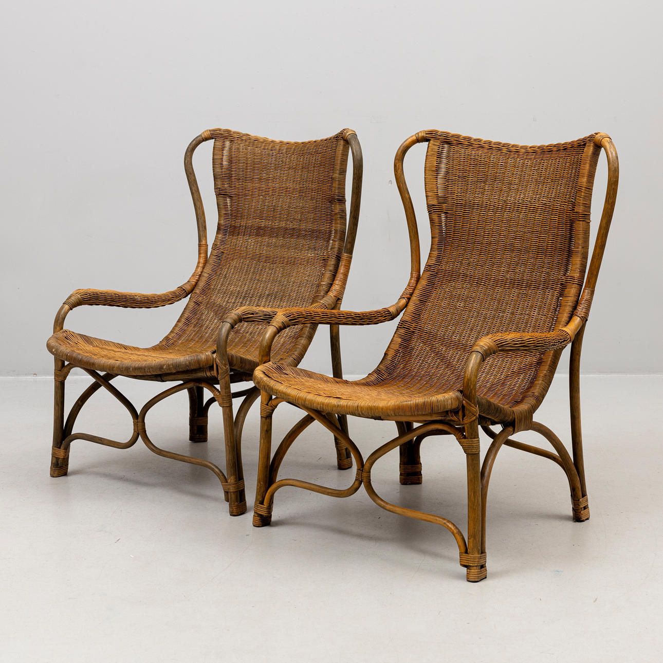 FÅTÖLJER 1 par, rotting, 1900-/2000-tal.