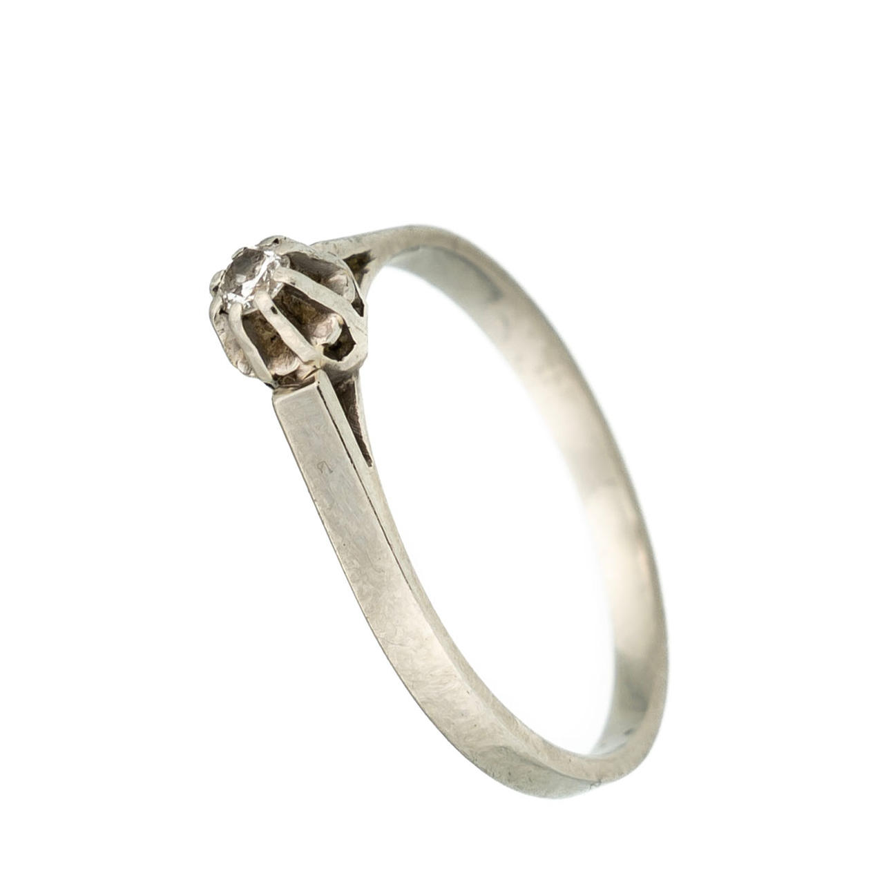 SOLITAIRE RING, 18K Gold, Beaded with brilliant cut diamond.