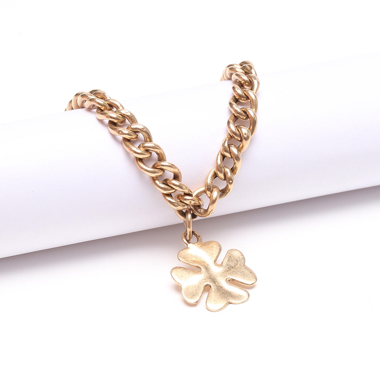 BRACELET, with charm, 18K, weight approx. 3.1gram.