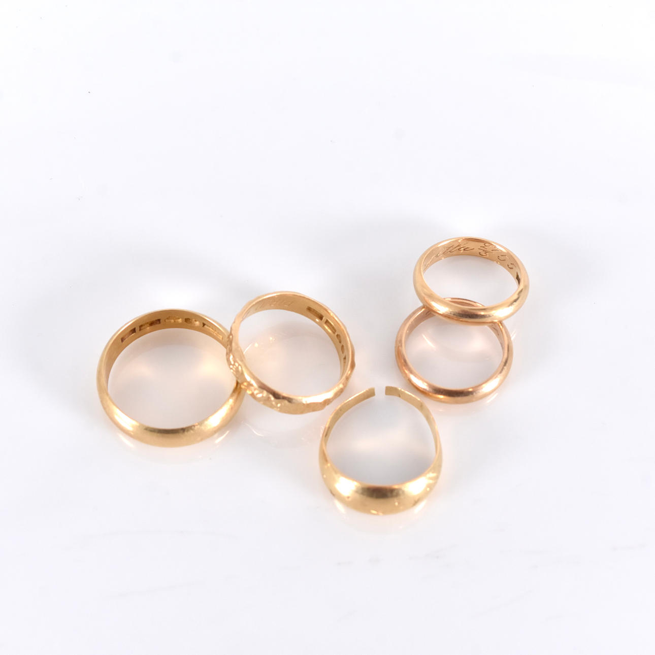 RINGS, 5 rings, 18K.