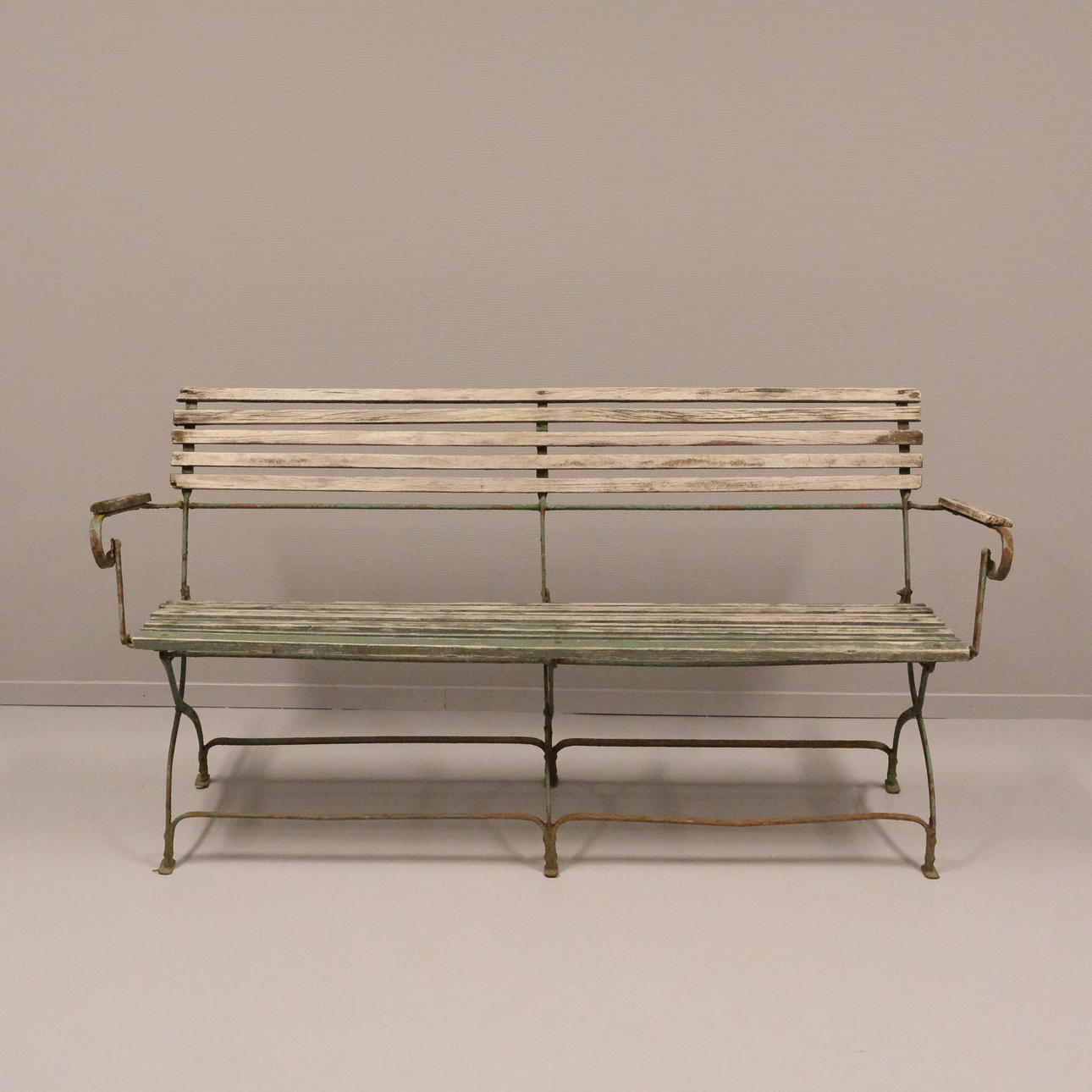 TRÄDGÅRDSSOFFA, 1900-TALETS MITT.