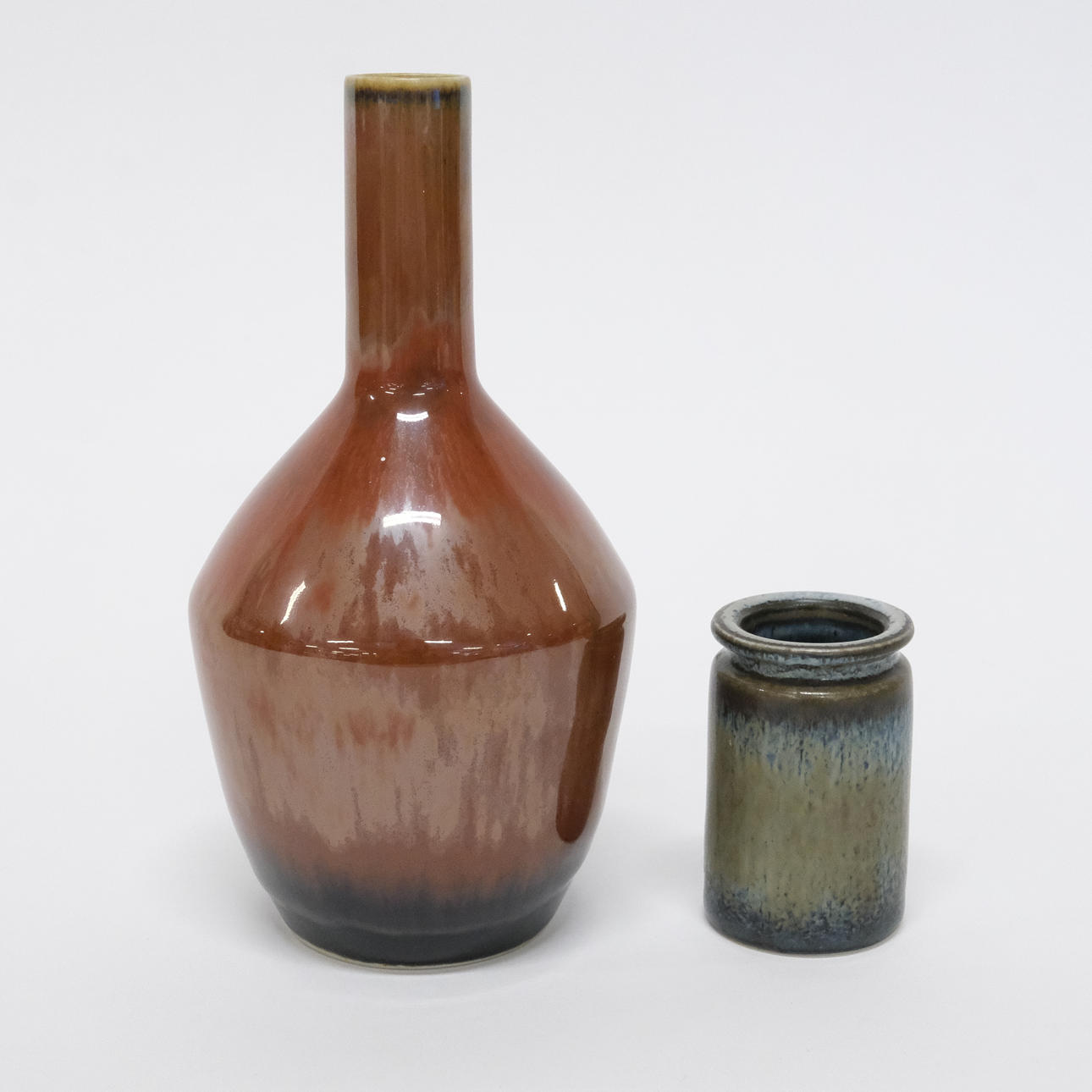 CARL-HARRY STÅLHANE. TUBE STRAND, TWO, VASES, CERAMICS.