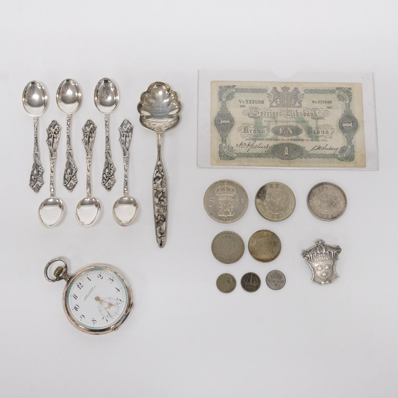 SILVERBESTICK, FICKUR, MYNT SAMT SEDEL.