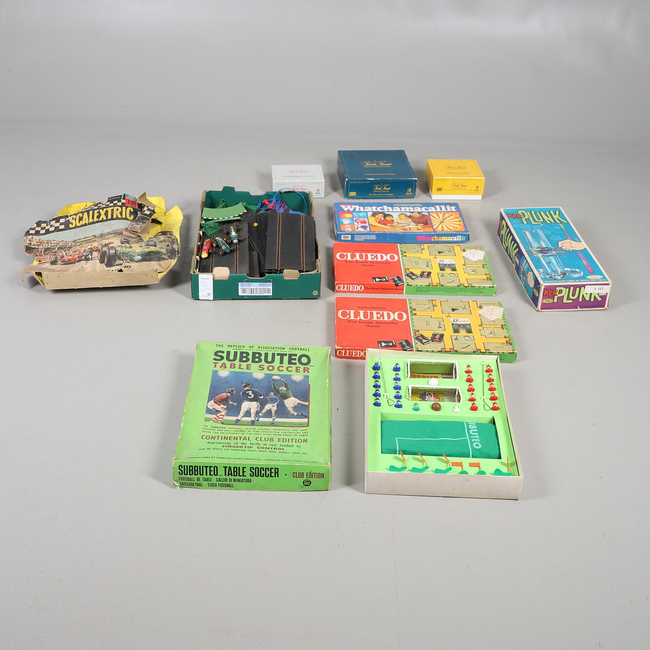 ASSORTED 1970S AND LATER TOY/GAMES.