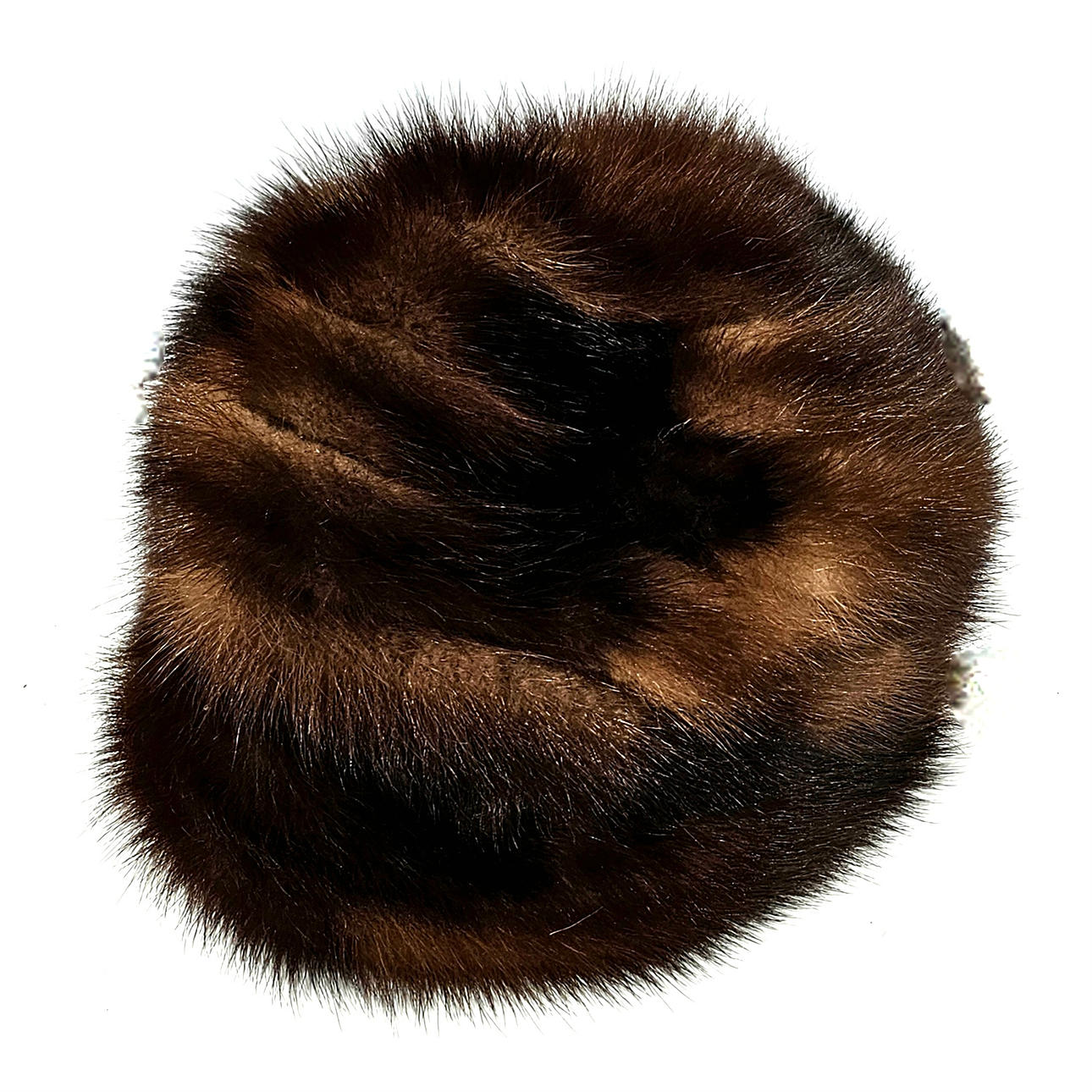 SKINNY. Brown mink hat.