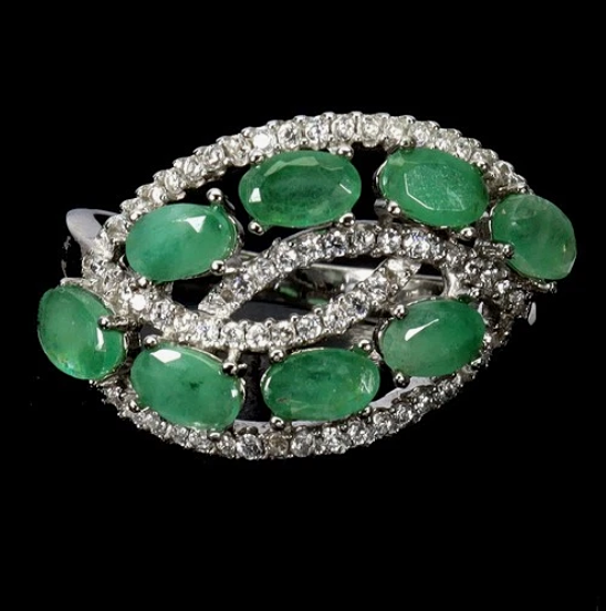 EMERALD SILVER RING.