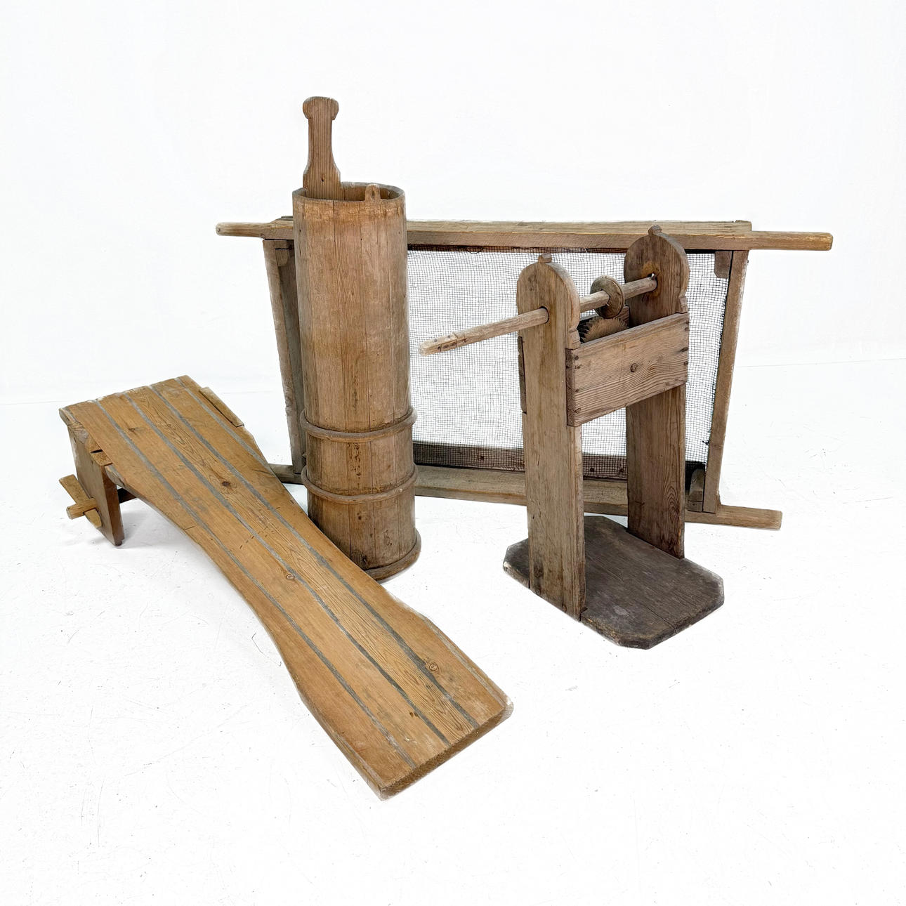 PARTI ALLMOGE, rod, sieve, washboard, etc.