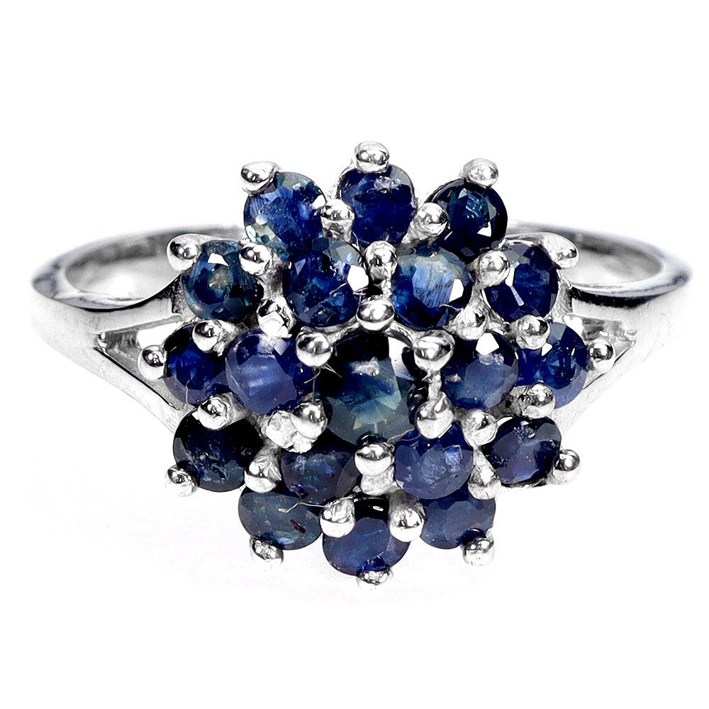 SAPPHIRE SILVER CLUSTER RING.