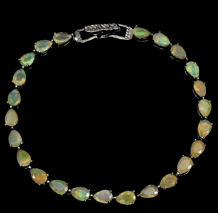 OPAL SILVER BRACELET.