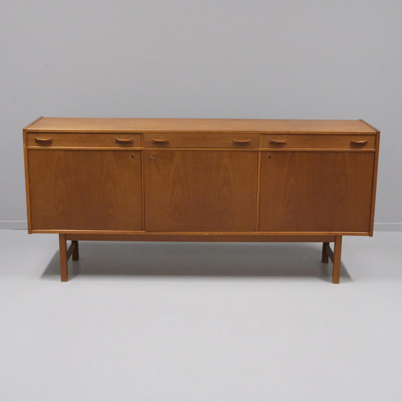 SIDEBOARD, TEAK, ULFERTS, TIBRO.