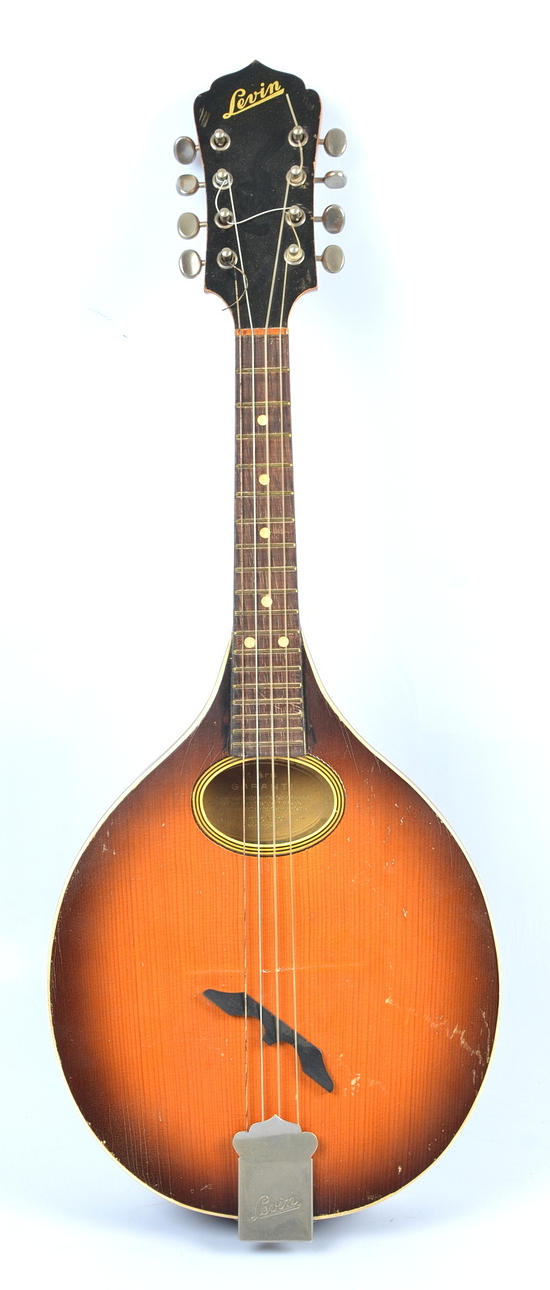 MANDOLIN, Levin, 1900-tal.