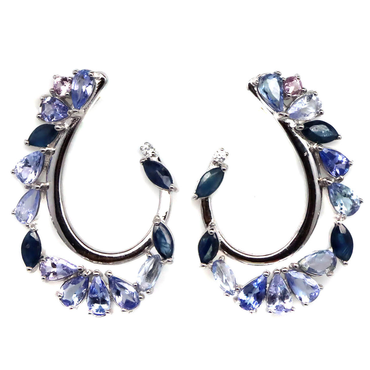 TANZANITE AND SAPPHIRE SILVER EARRINGS.