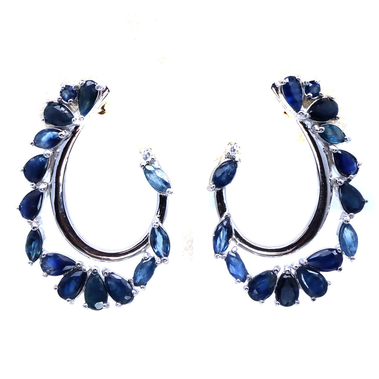 SAPPHIRE SILVER EARRINGS.