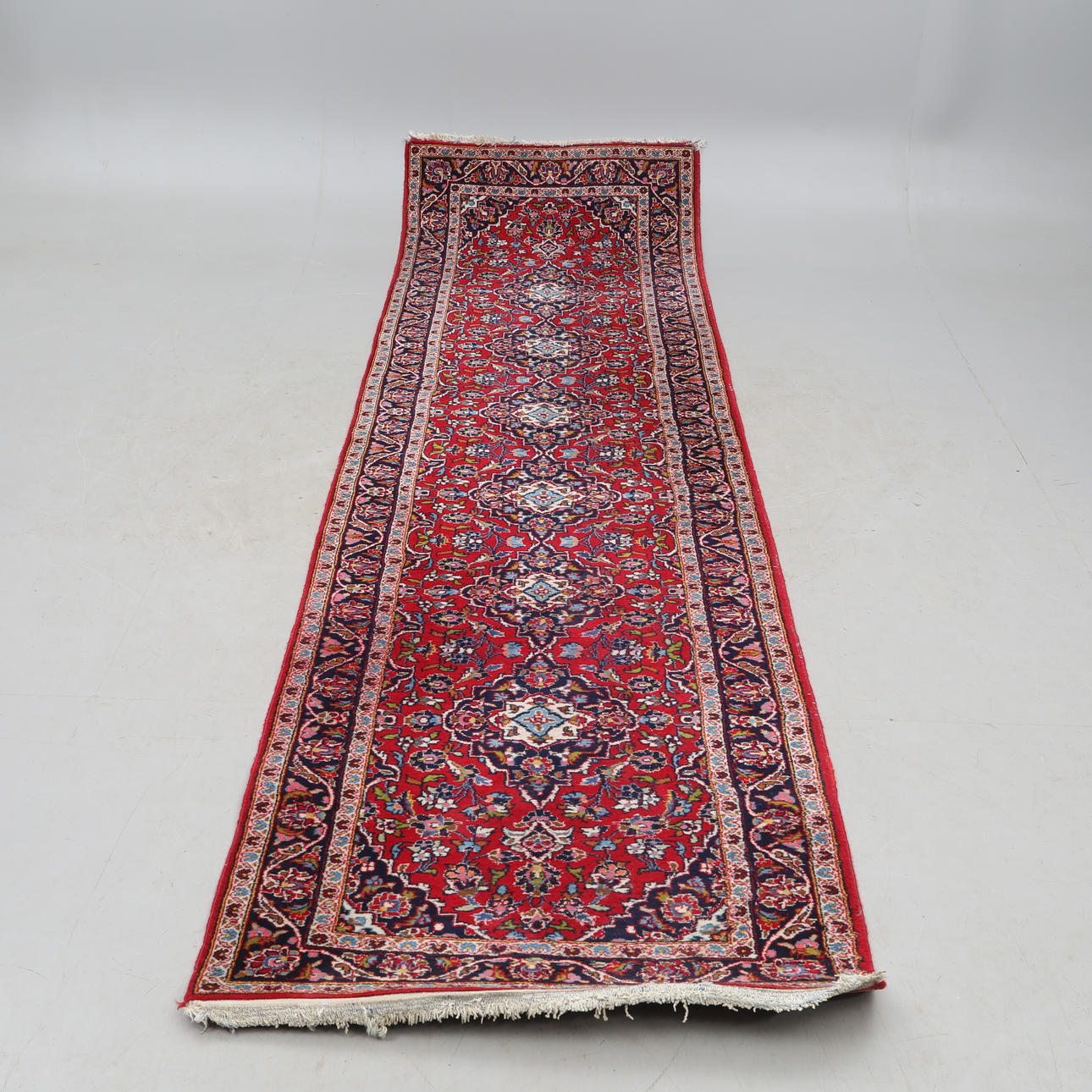 A carpet, gallery mat, keshan. 392*100 cm.