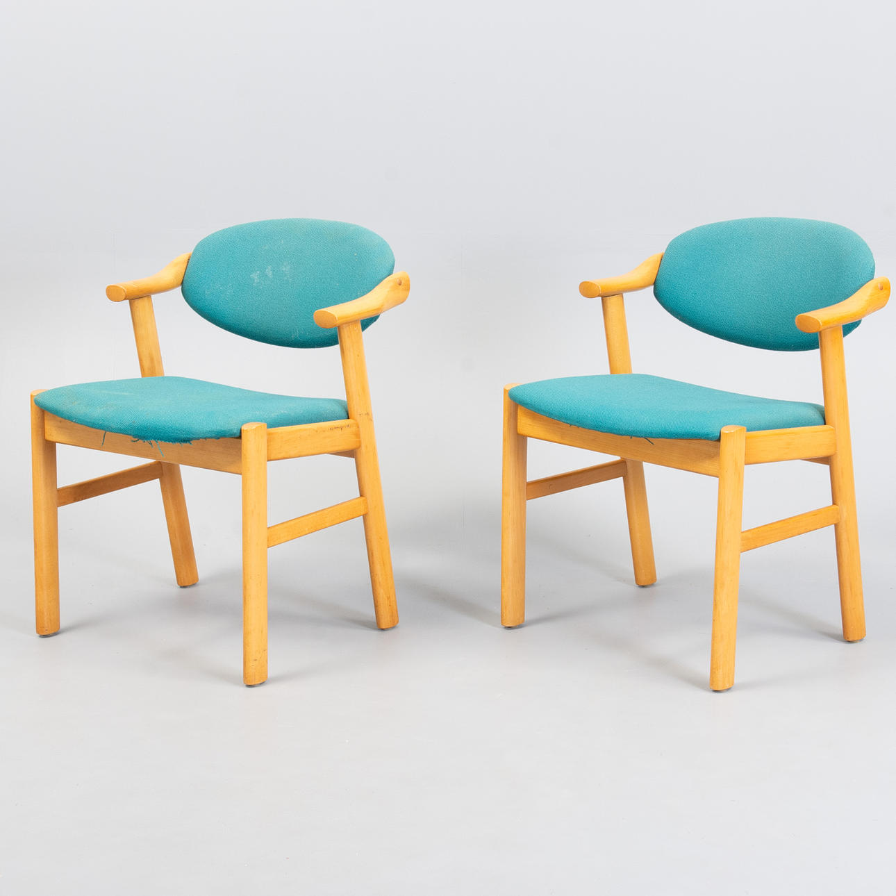 CHAIRS IN BEECH (2PCS) by Schou Andersen. Denmark, 1980s.