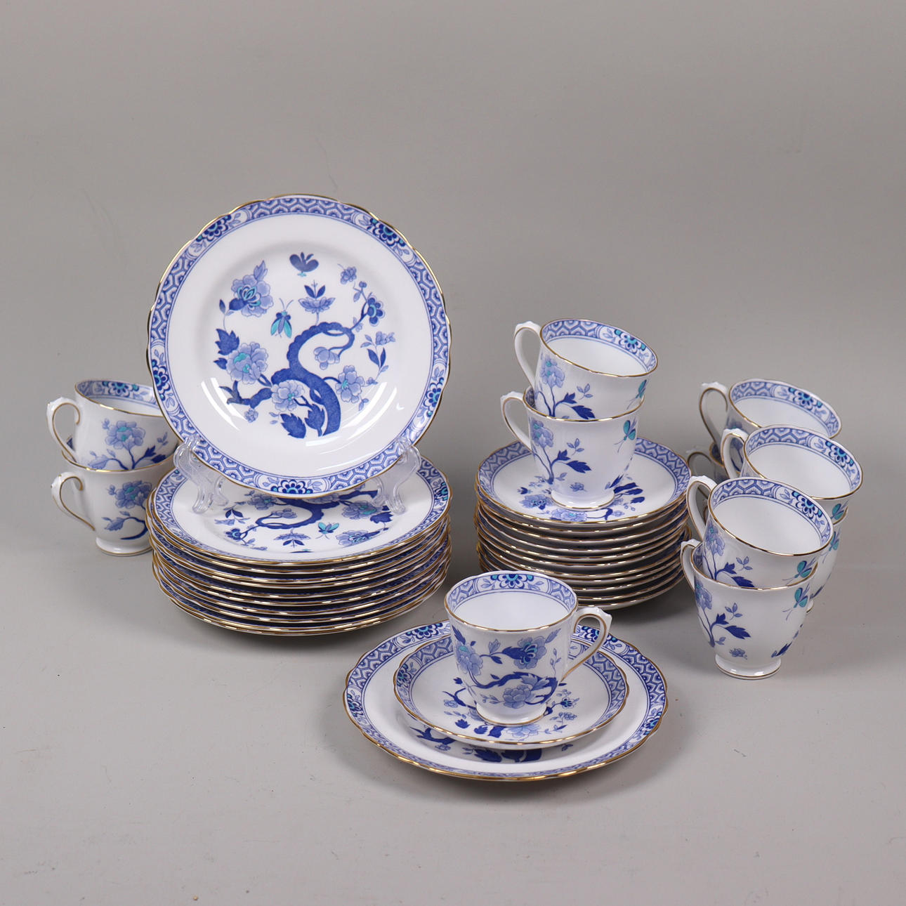 KAFFESERVIS, Tuscan, England.