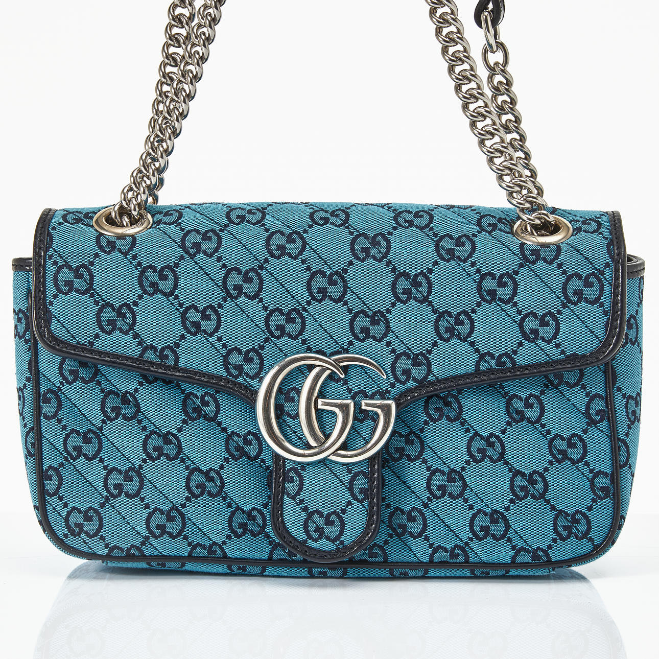 GUCCI. “Small GG Marmont Diagonal”, handbag.