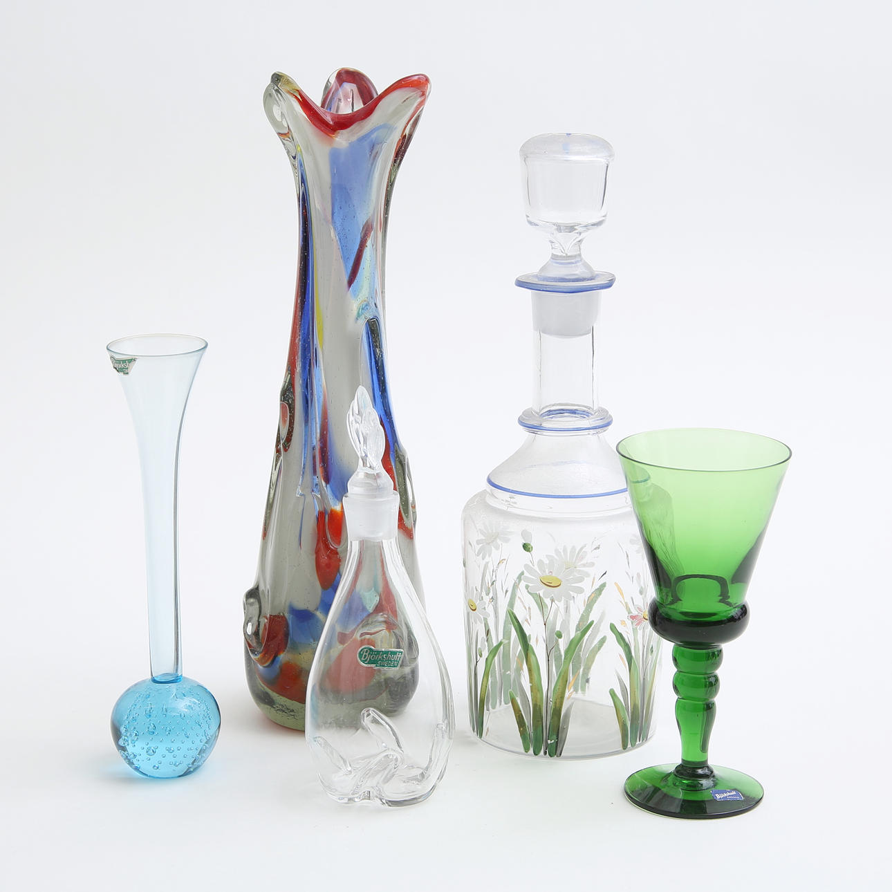 VASER samt KARAFFER, 5 delar, Björkshult glasbruk/Murano.