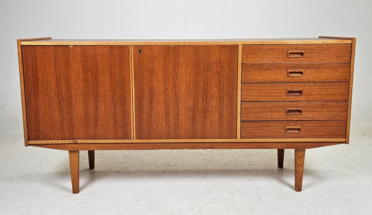 SIDEBOARD, 1960-tal.