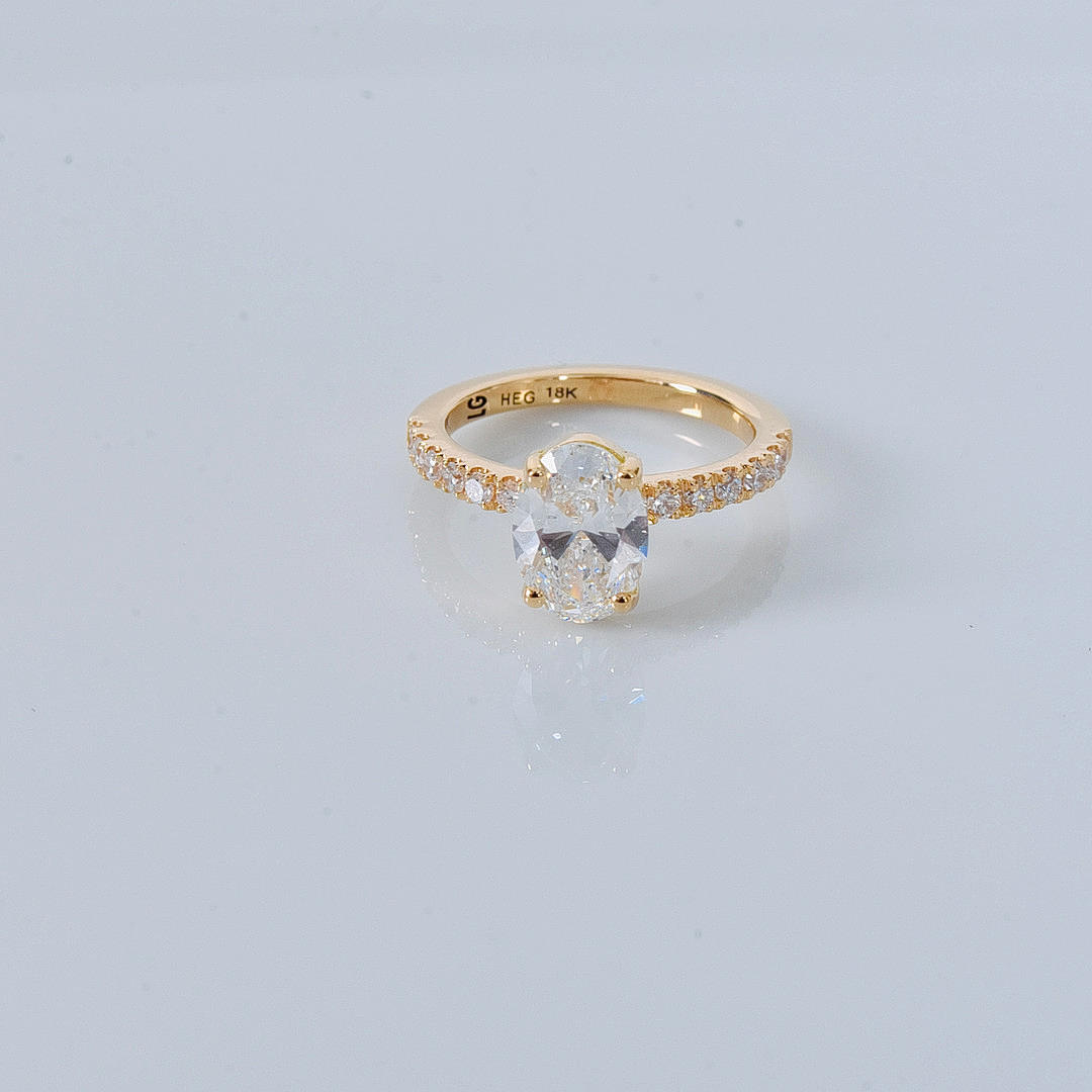 DIAMOND RING, 1,83ct, 18K, IGI Cert Labgrown.