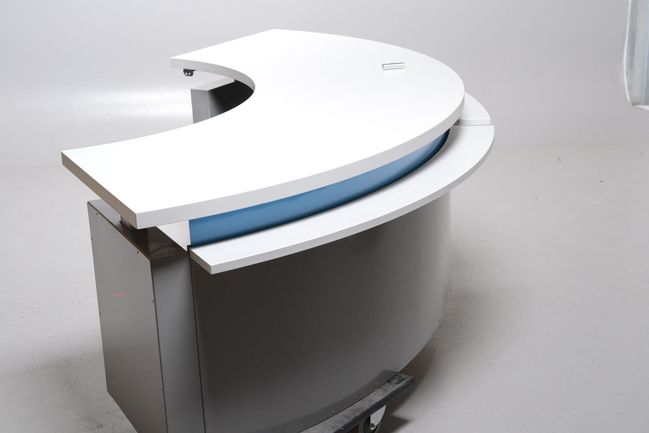 RECEPTIONSDISK, höj och sänkbar.