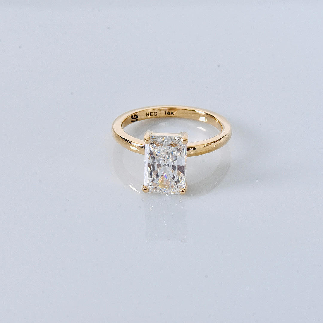 DIAMOND RING, 2,07ct, 18K, IGI Cert Labgrown.