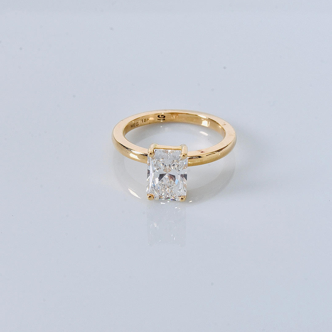DIAMOND RING, 2,03ct, 18K, IGI Cert Labgrown.