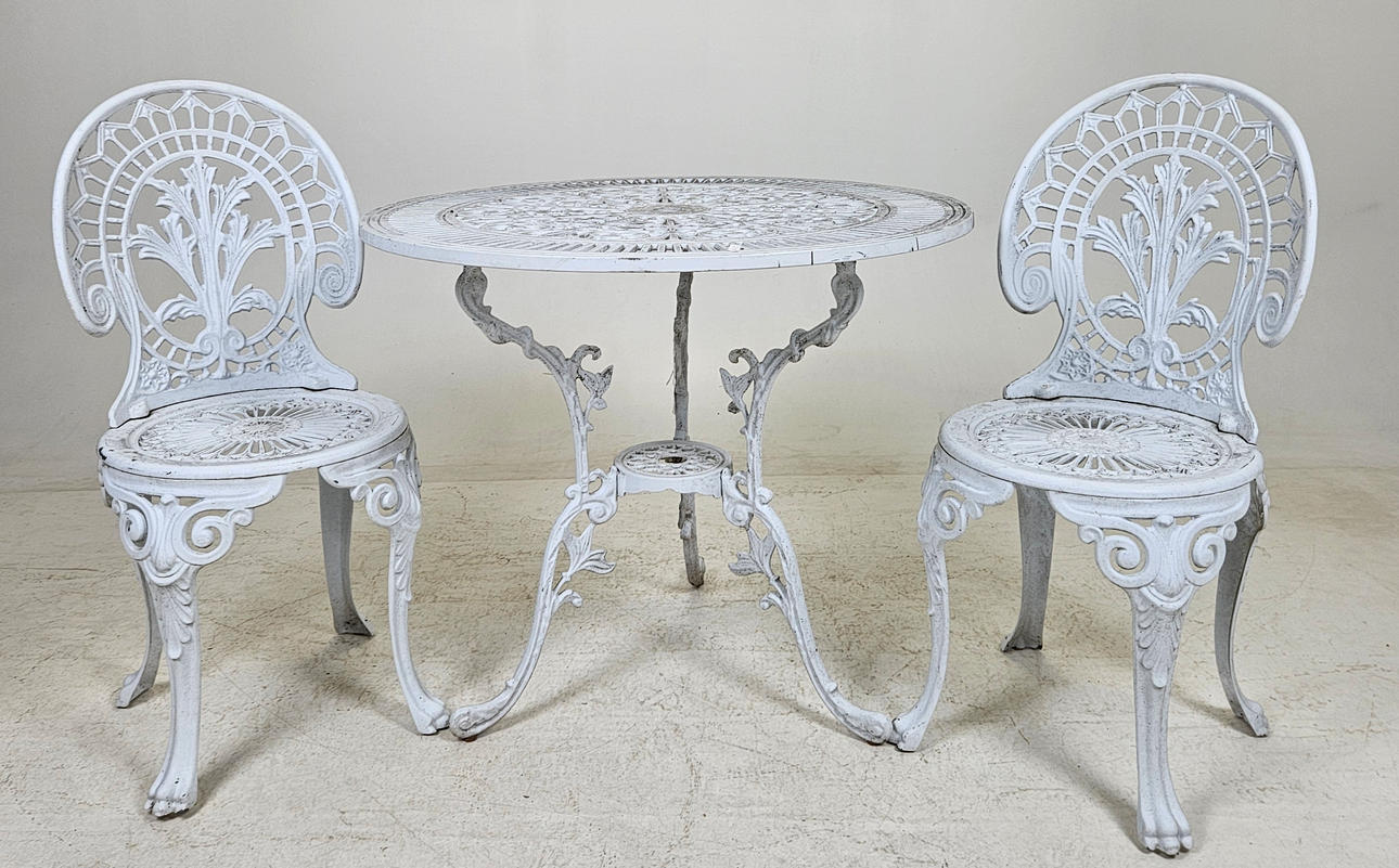 GARDEN GROUP, 3 pieces.