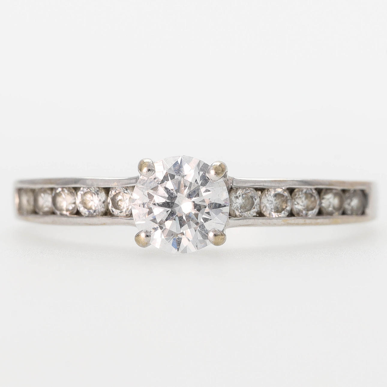 RING, 18 k vitguld, cubic zirconia, Iduna ab.