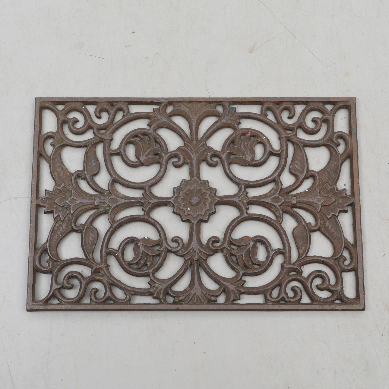 DOORMAT, cast iron.