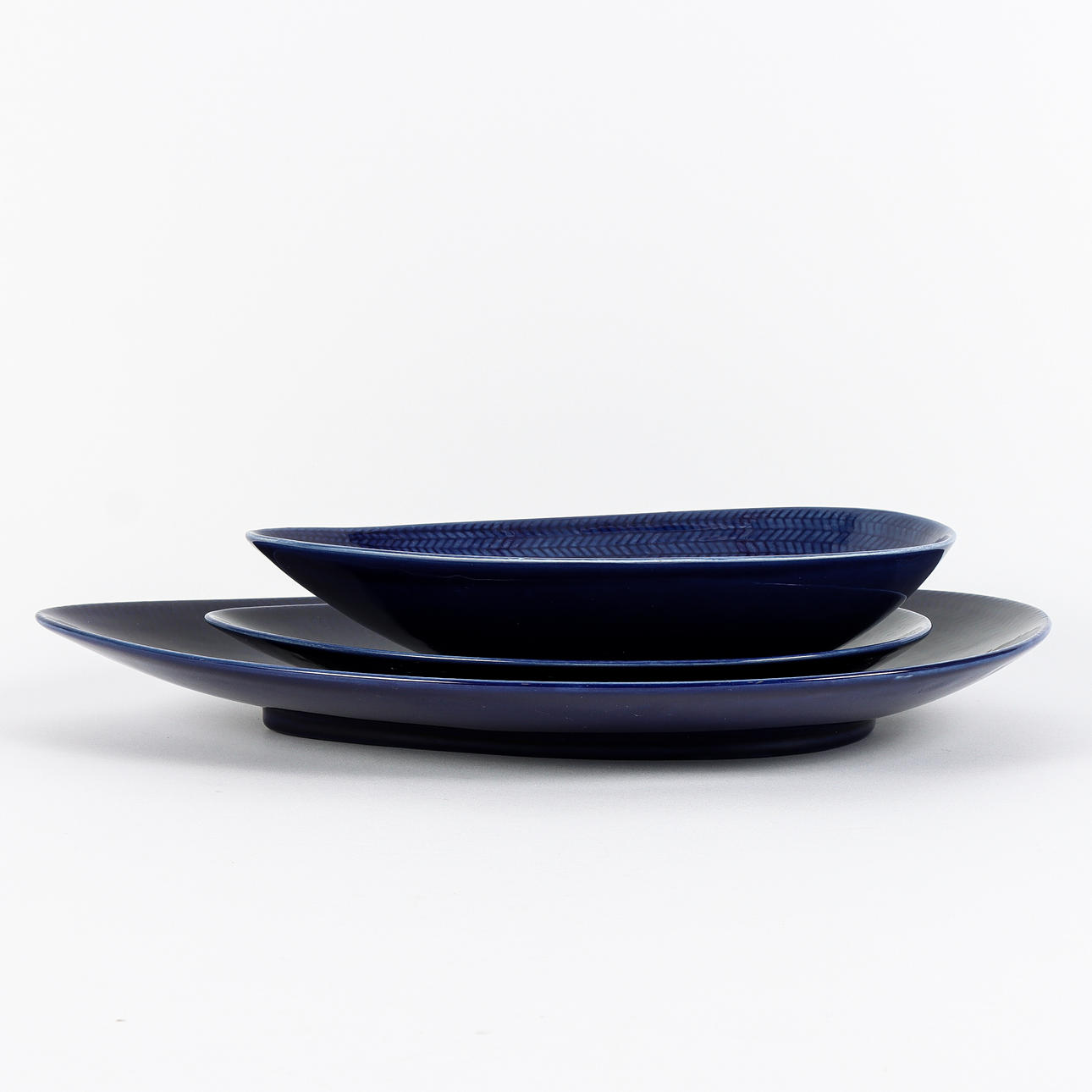 HERTHA BENGTSON. Serveringsfat 4 stycken, Rörstrand, Blå Eld.