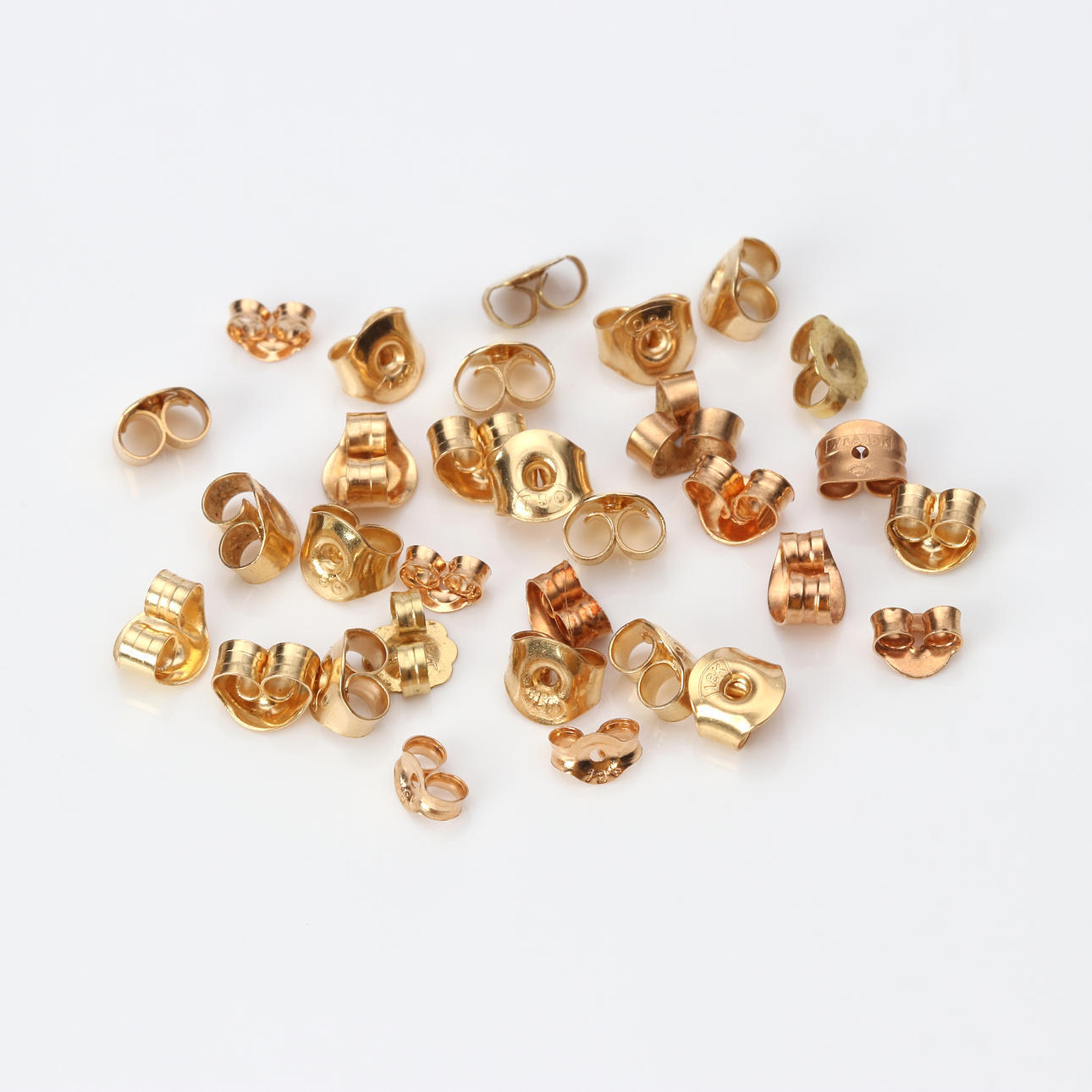 SNURREBUSSAR. 18k guld, vikt ca 3,8 gram.