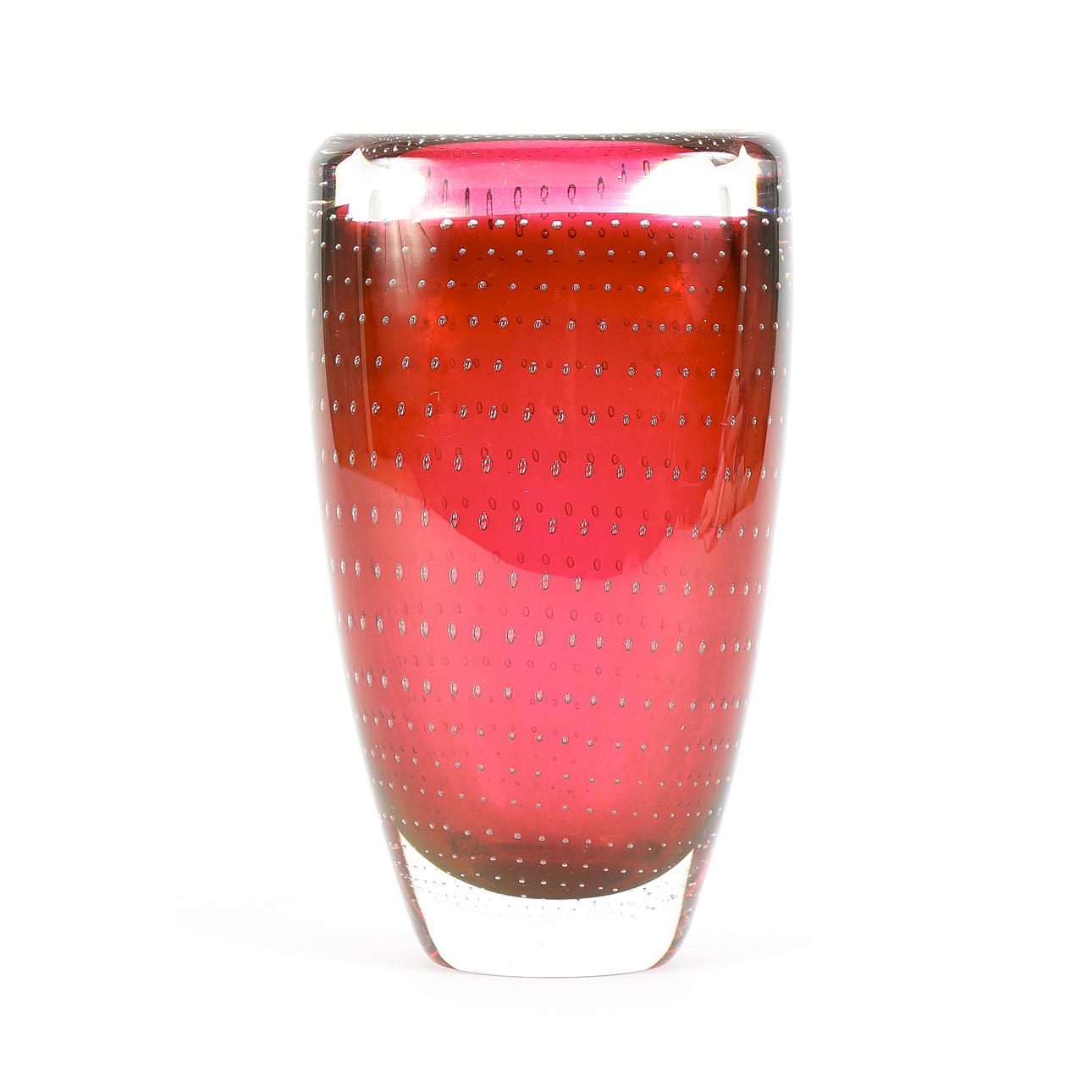 VICKE LINDSTRAND. A vase, Kosta, signed.