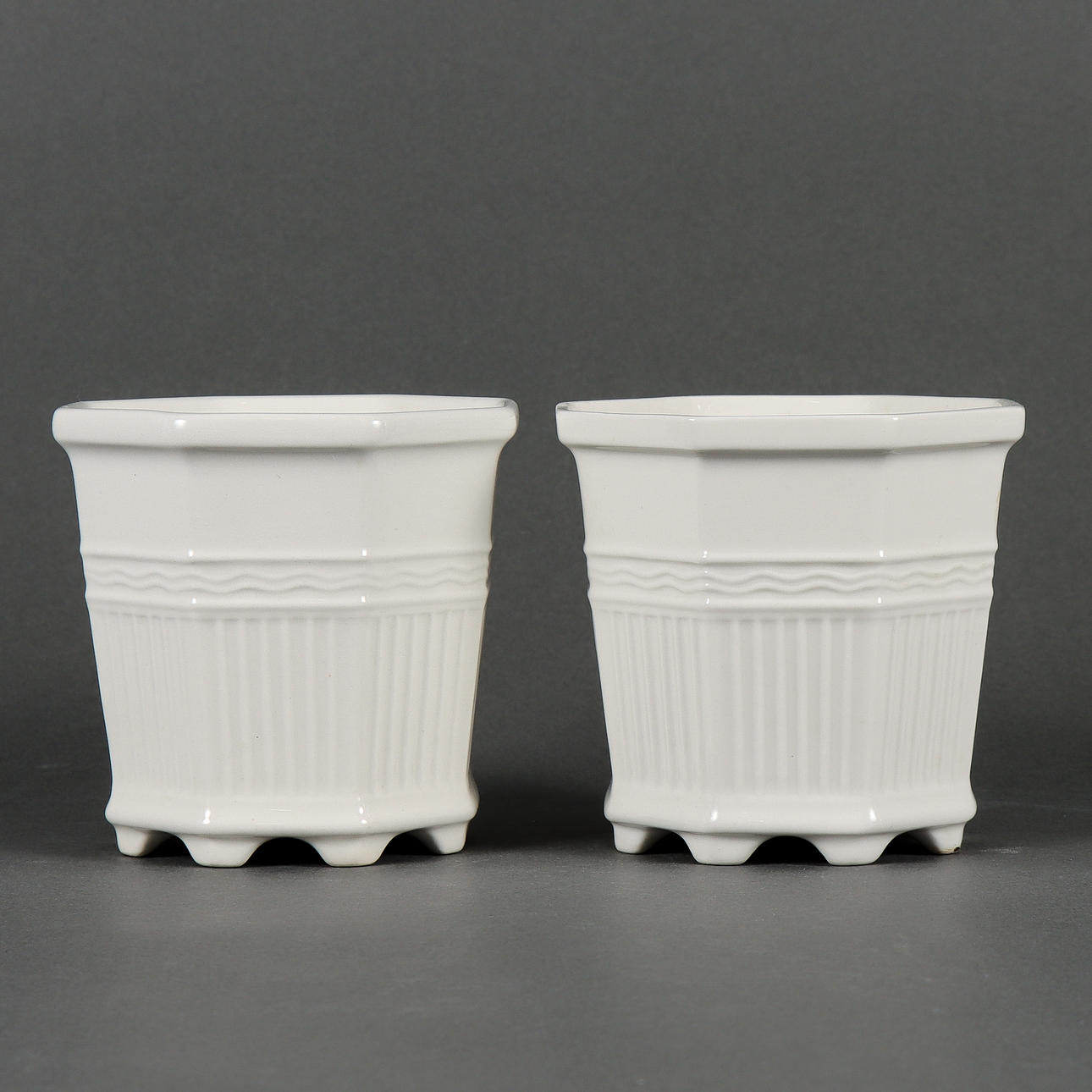 YTTERGODER 2 stycken, porslin, Waldemarsudde.