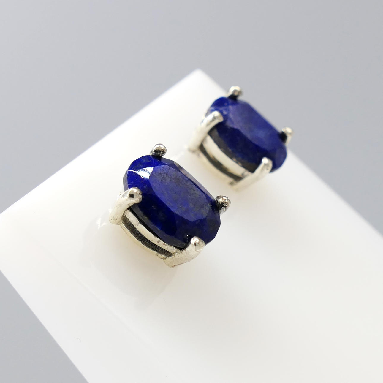 LAPIS LAZULI silver ear studs.