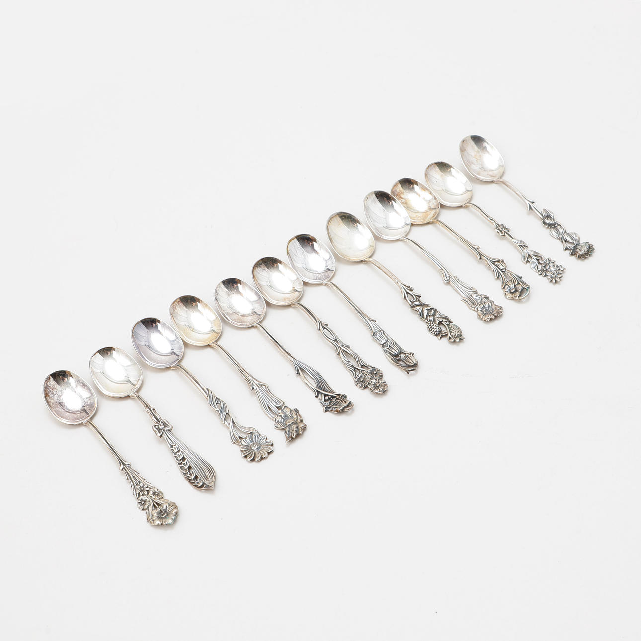 KAFFESKEDAR, 12 st, silver, vikt ca 140 gram.