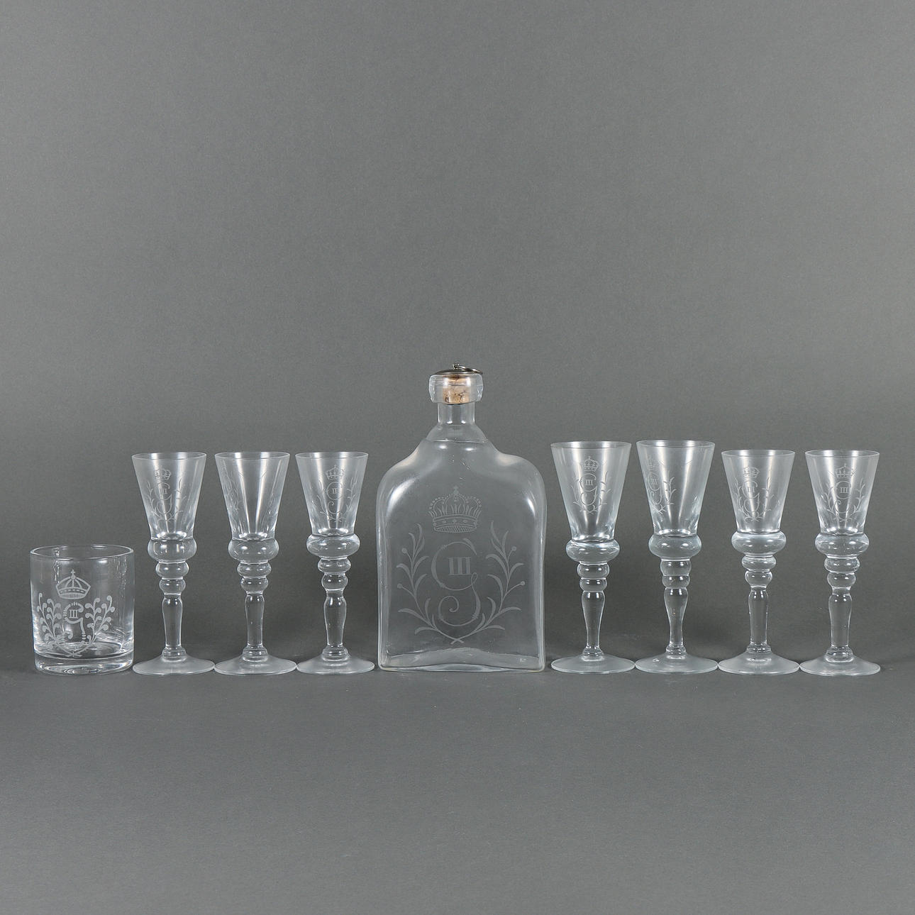 SERVIS glass, Gustav III monogram.