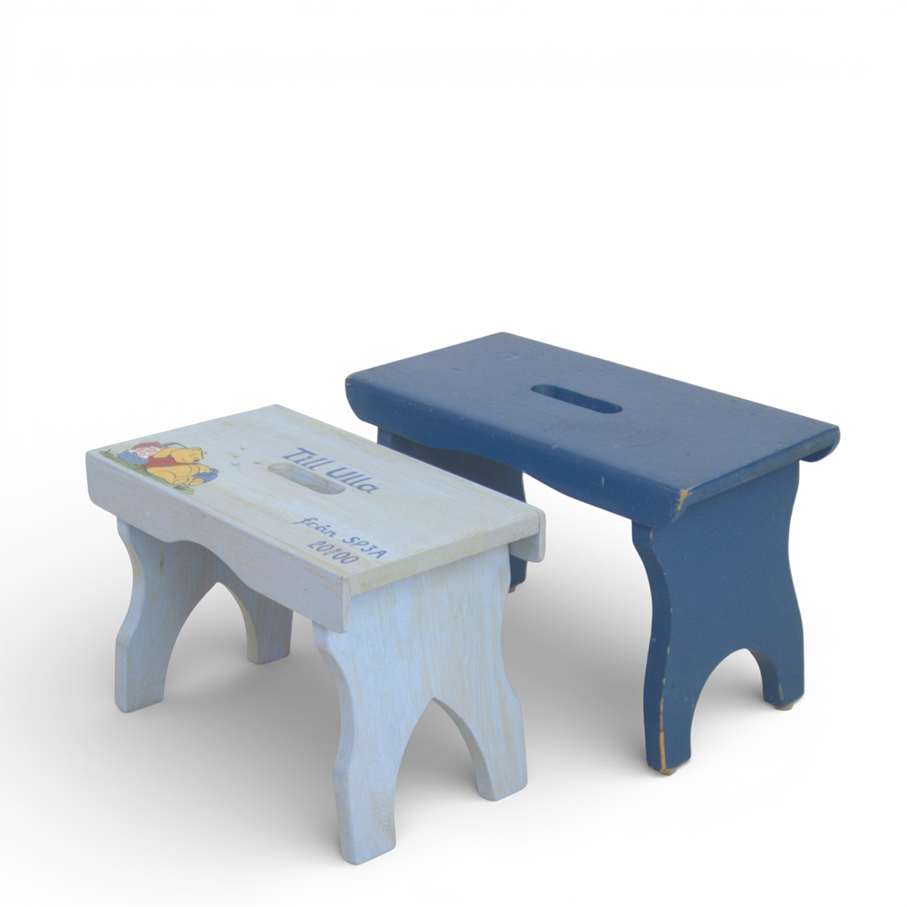 MJÖLKPALLAR, 2 st, bemålat trä, nutida.