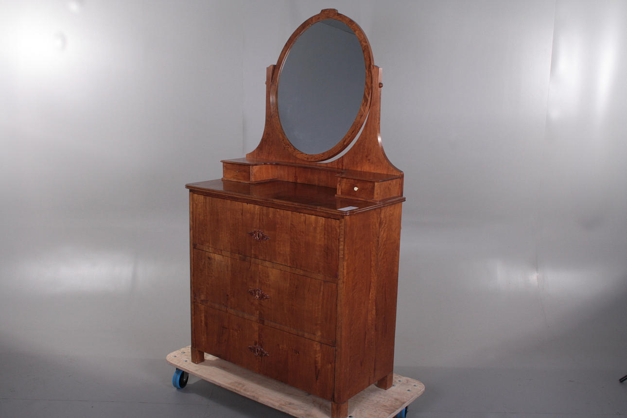 SPEGELBYRÅ, björk, 1920/30-tal.