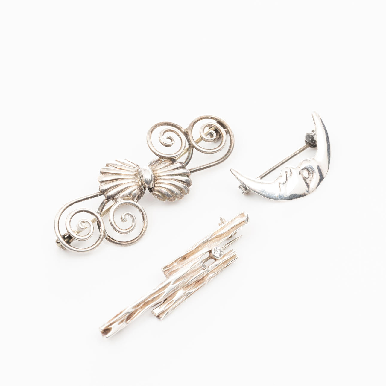 BROSCHER, 3 st, Silver, Cubic zirkon.