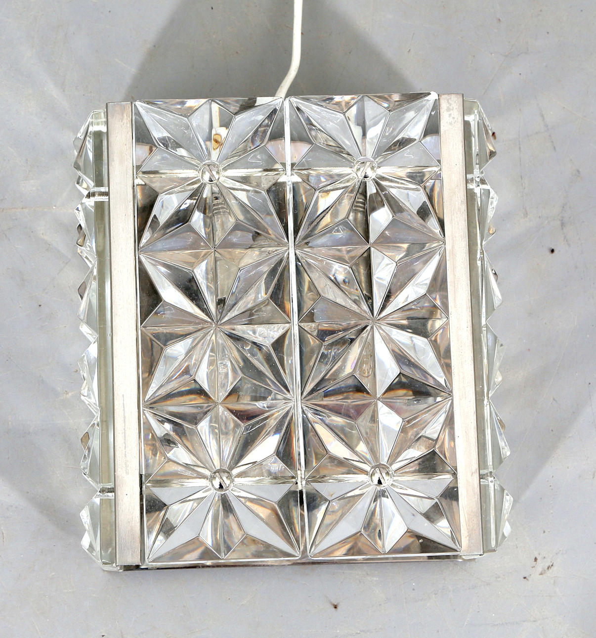 VÄGGLAMPETT, glas och metall, möjligen Carl Fagerlund, 1900-tal.