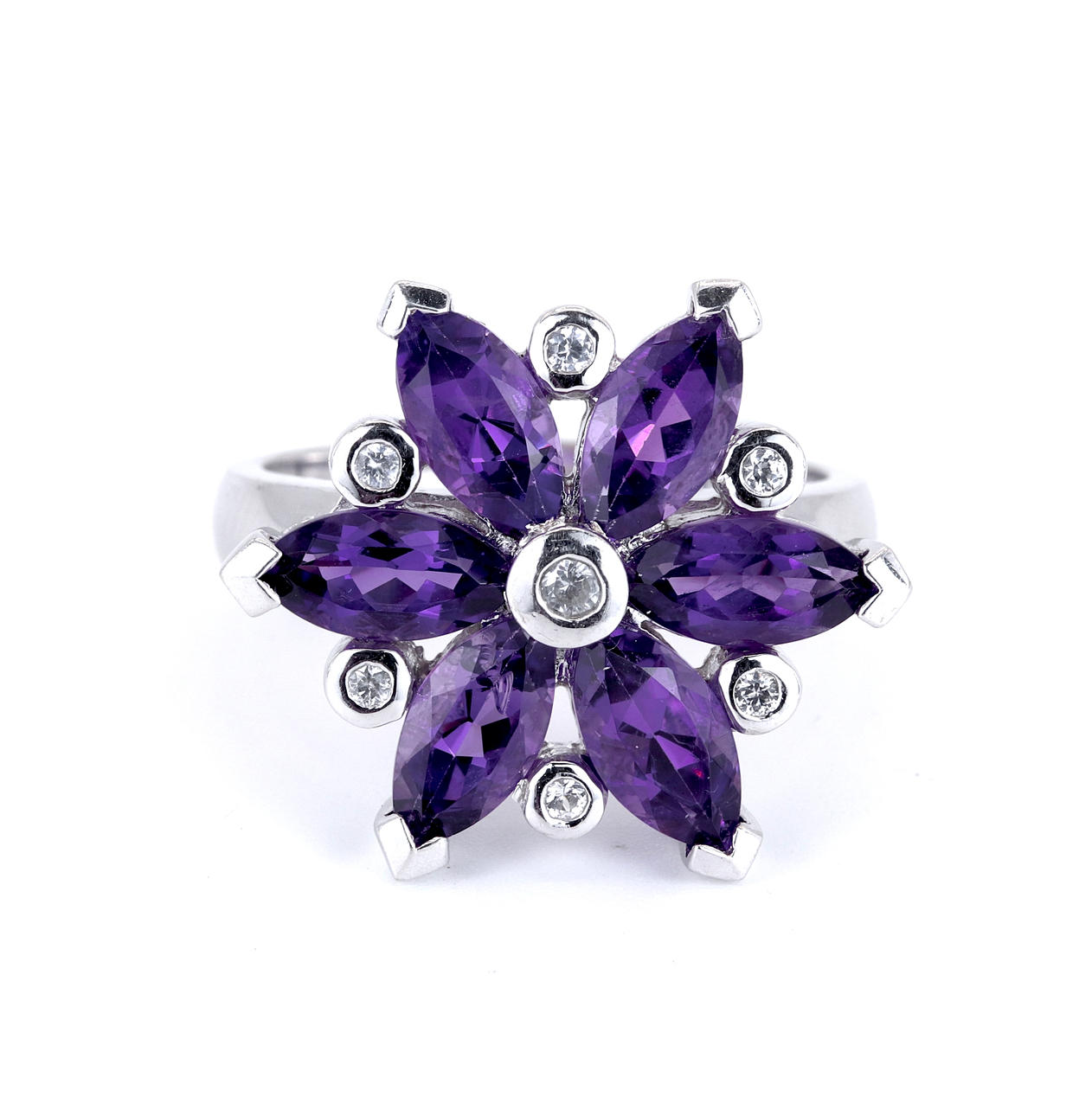 14CT WHITE GOLD AMETHYST & DIAMOND SET RING.