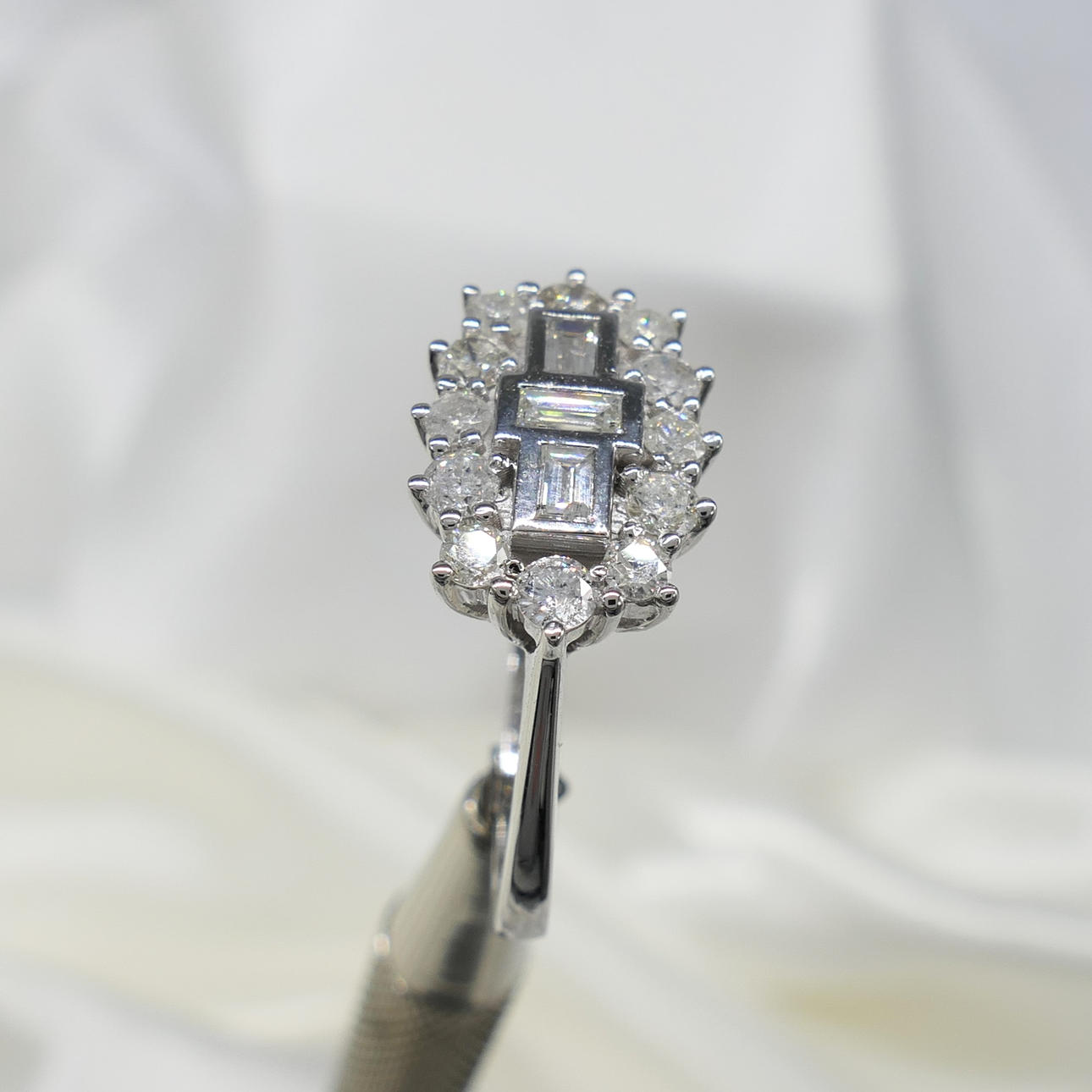 1.00CT DIAMOND boat ring.