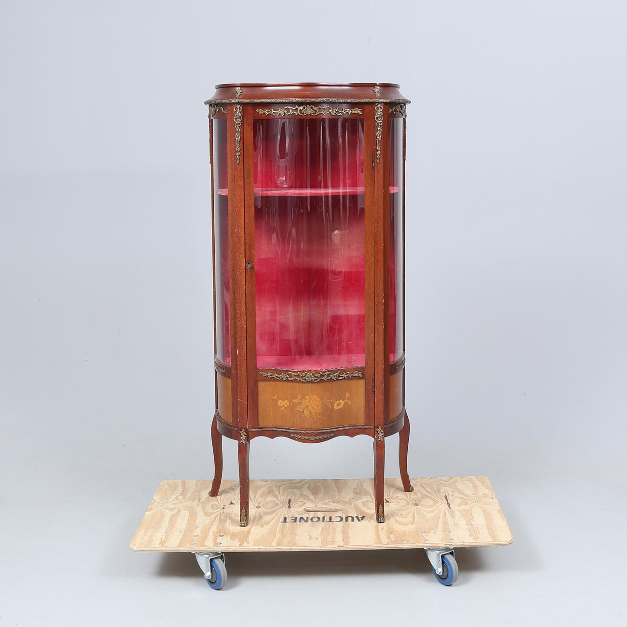 A Louis XVI style display cabinet, 1900.