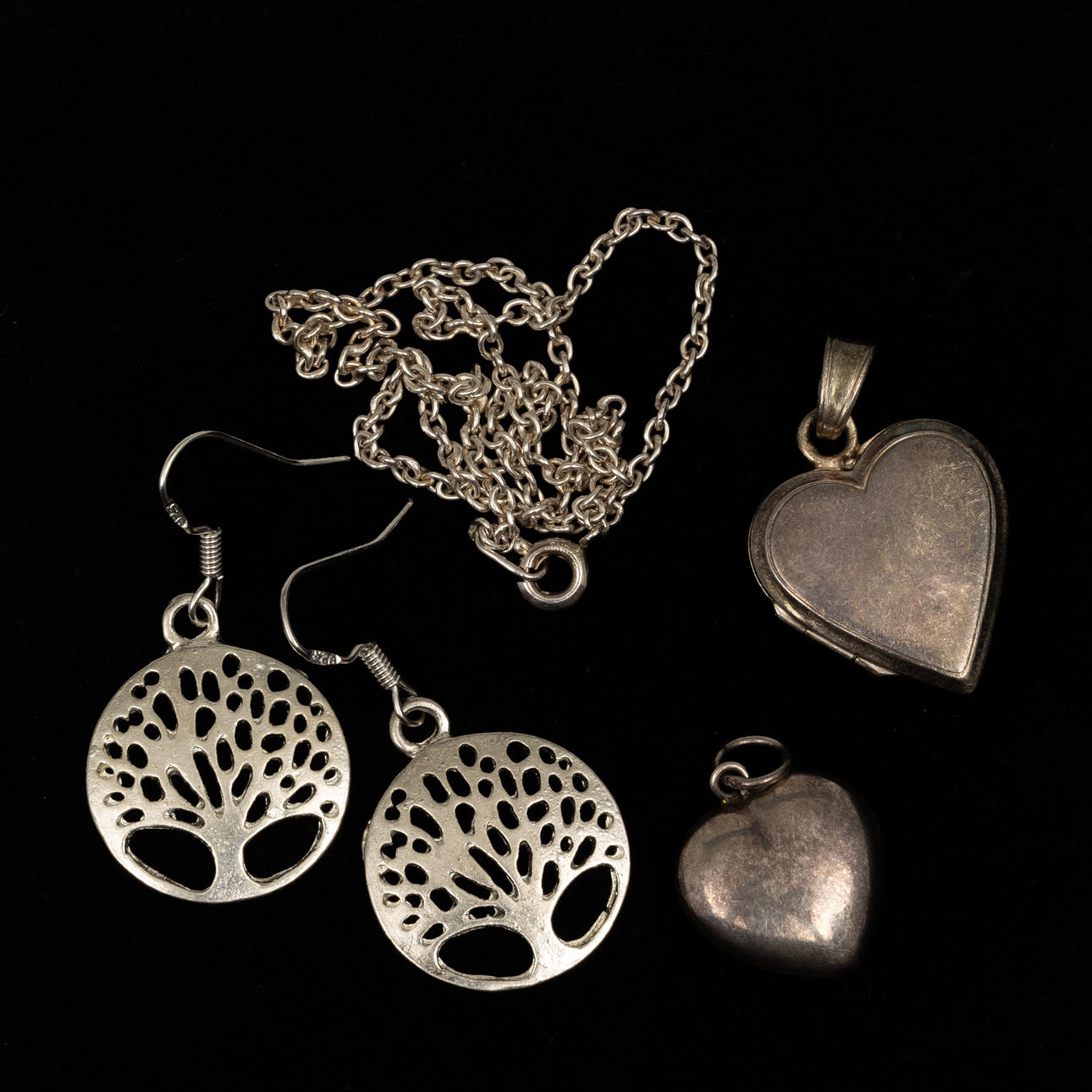 NECKLACE & EARRINGS, 4 pieces, Silver.