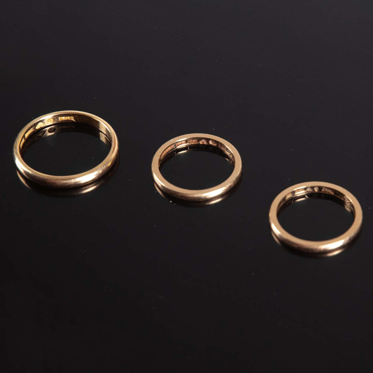 VIGSELRINGAR, 3 st, 18 k guld, 10,63 g.
