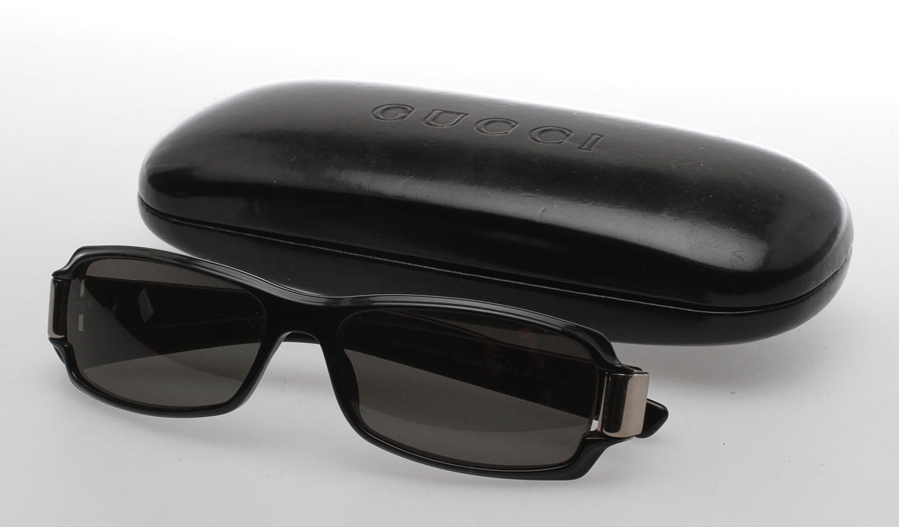 SOLGLASÖGON, Gucci.