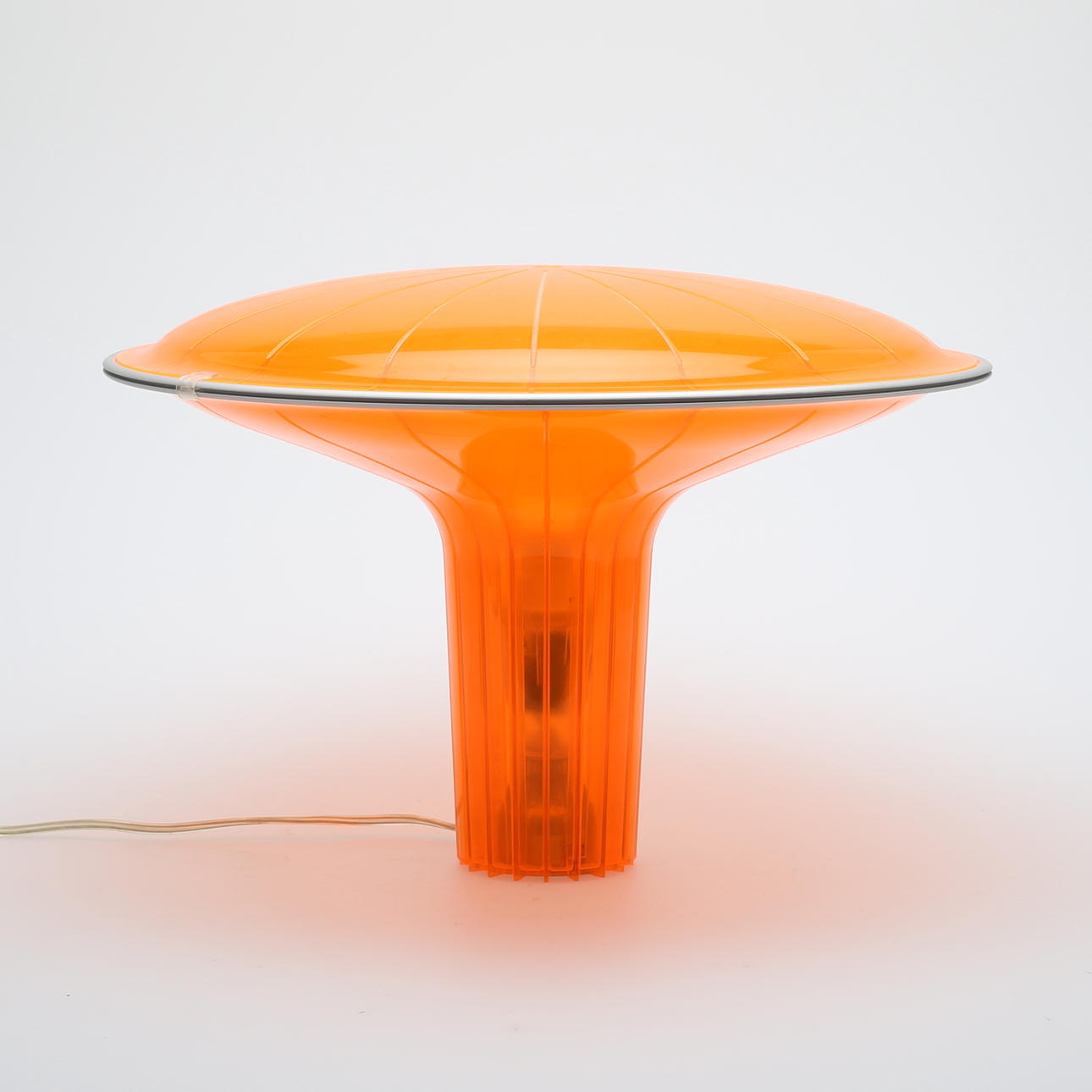 BORDSLAMPA, plast, design Ross Lovegrove, Luceplan Agaricon.