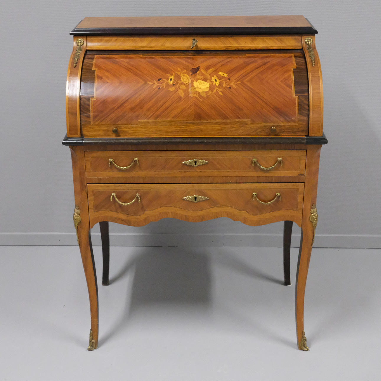 RULLKLAFFSSEKRETÄR, ROKOKOSTIL.